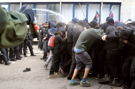 RFN: W Berlinie zostało rannych ponad 30 policjantów