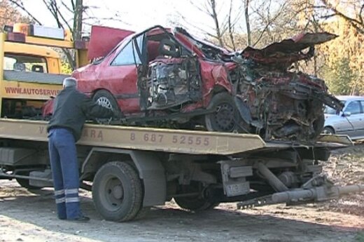 Naujos nutemptų automobilių saugojimo sąlygos papiktino verslininkus
