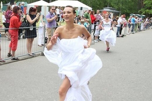 В Риге состоялся забег невест