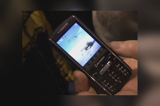 Pirmasis lietuviškas mobilusis telefonas