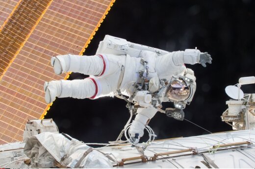 Выход астронавтов NASA в открытый космос откладывается