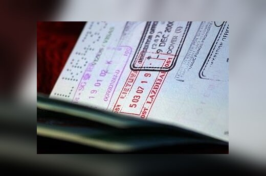 Ушацкас: ЕС пока не собирается обсуждать отмену виз с Россией