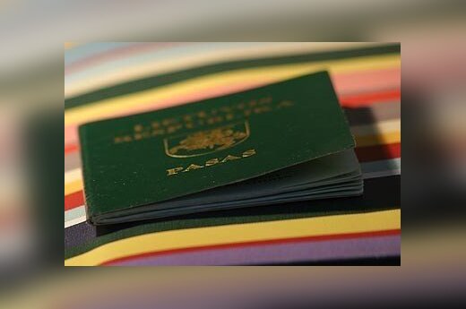 Написание имен: общественники утверждают, что собрали 69 000 подписей