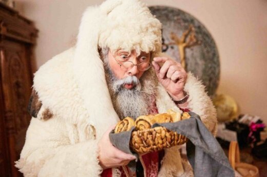Vyriausiasis Lietuvos senelis Kalėda ligoninėje aplankė neišnešiotus kūdikius