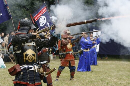 Veido pudra, vynas, degalai ir samurajų saulėlydis: kas juos sieja?