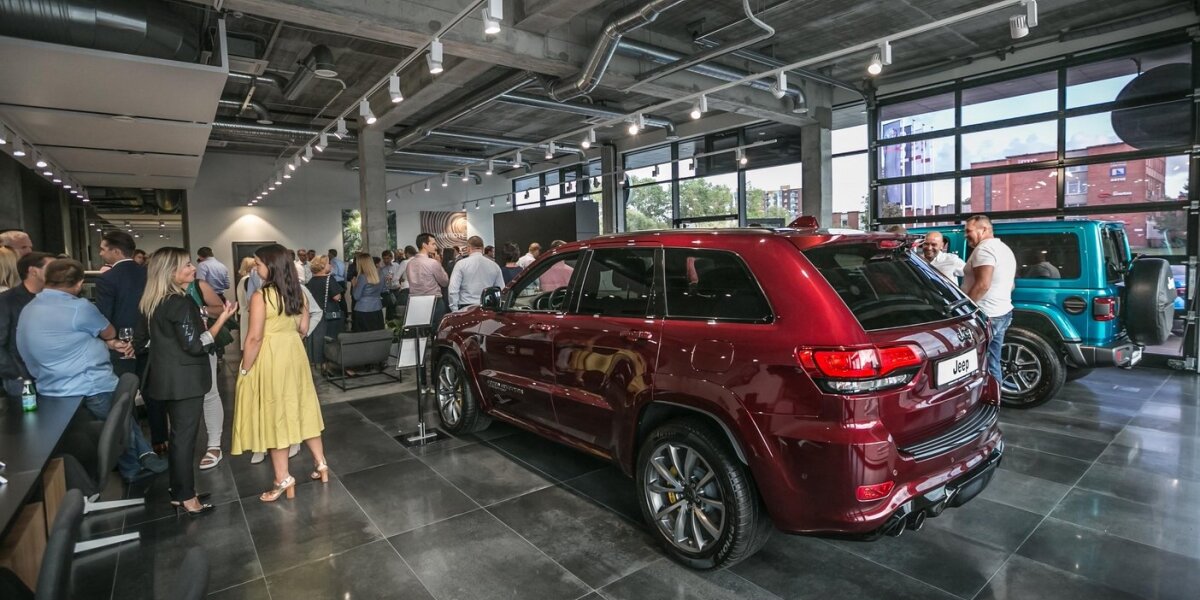 Klaipėdoje atidaryta naujas "Autobrava Motors" automobilių prekybos salonas